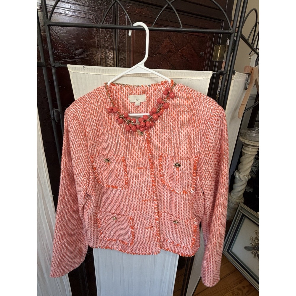 NWT Talbots Coral Red Cluster Bead Statement Necklace Gold Tone $49.50 Retail